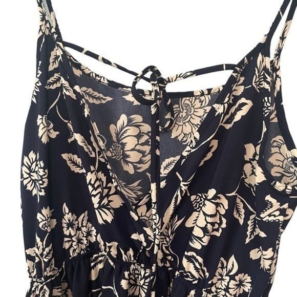 🔹5/$25🔹 Miss Daisy Blue and White Floral Spaghetti Strap Dress. Size Large - Picture 7 of 10